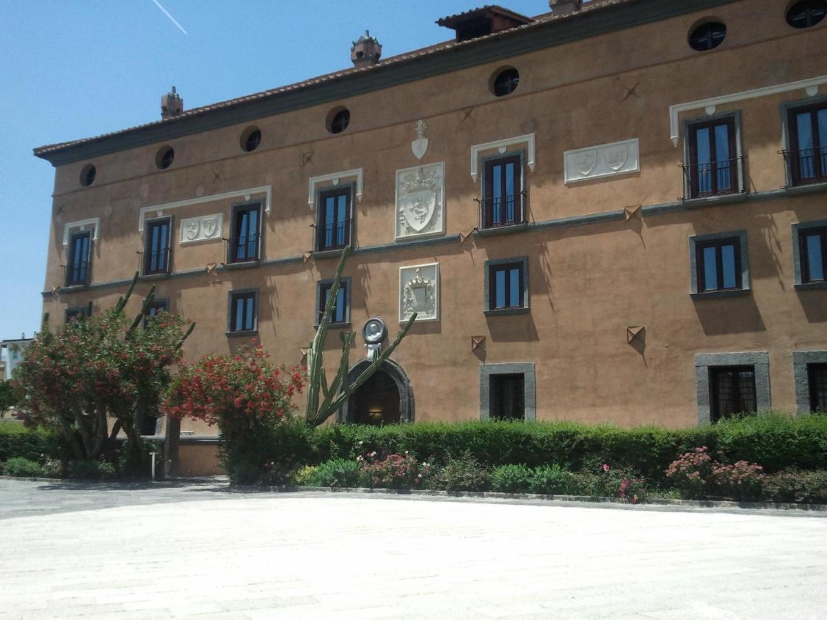 Castello Di Casapozzano Bed & Breakfast อาแวร์ซา ภายนอก รูปภาพ