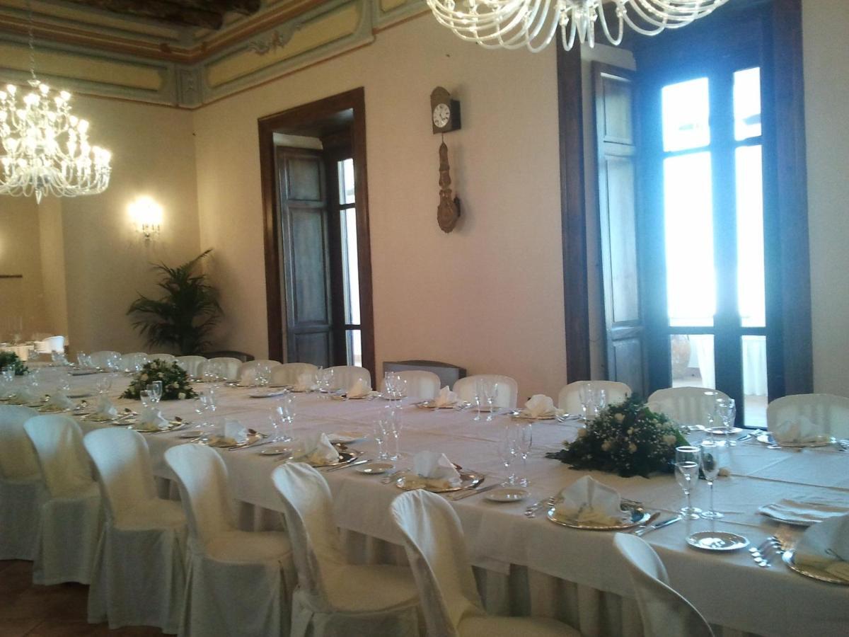 Castello Di Casapozzano Bed & Breakfast อาแวร์ซา ภายนอก รูปภาพ